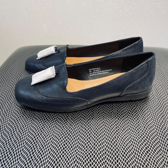 COMFORTVIEW Aster Navy Blue Slip-On Vegan Loafer Size: 7M - Picture 3 of 6